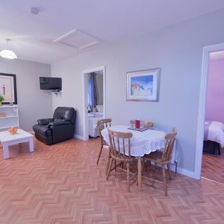 Ocean Breeze Apartment 拉辛赫 外观 照片