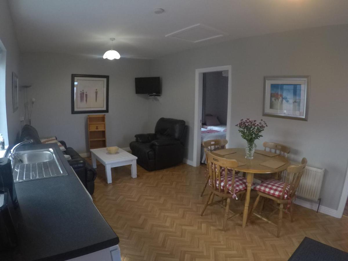 Ocean Breeze Apartment 拉辛赫 外观 照片