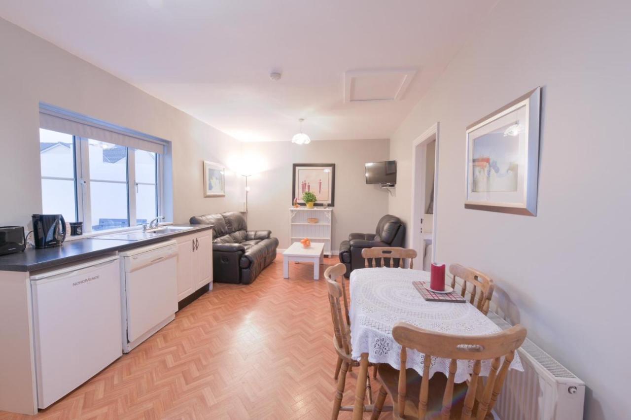 Ocean Breeze Apartment 拉辛赫 外观 照片