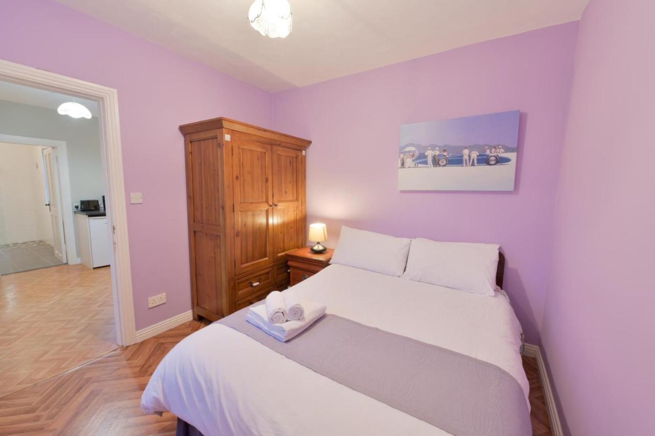 Ocean Breeze Apartment 拉辛赫 外观 照片