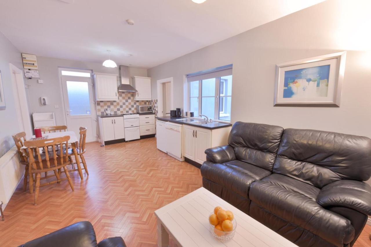Ocean Breeze Apartment 拉辛赫 外观 照片